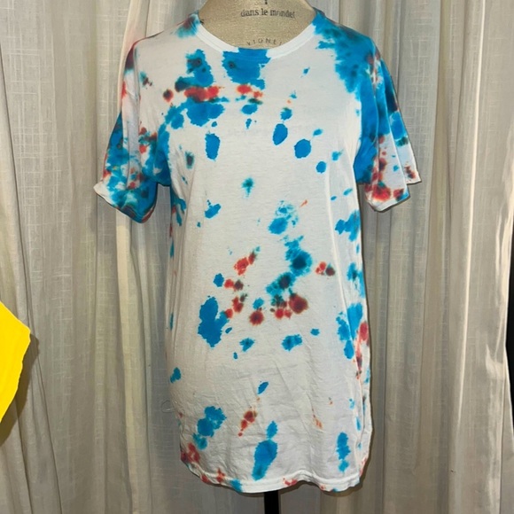 Hanes Tops - Hanes tie dye white shortsleeve t-shirt 100% Cotton dyed blue & red women’s M